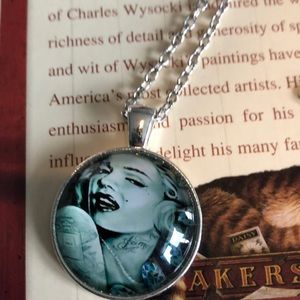 🌸 New Marilyn munrow necklace 🌸